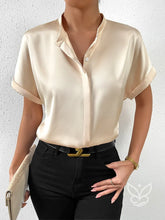 Blusa Em Cetim Com Gola V Alta E Manga Dobrada Damasco / PP Blusa Em Cetim Com Gola V Alta E Manga Dobrada