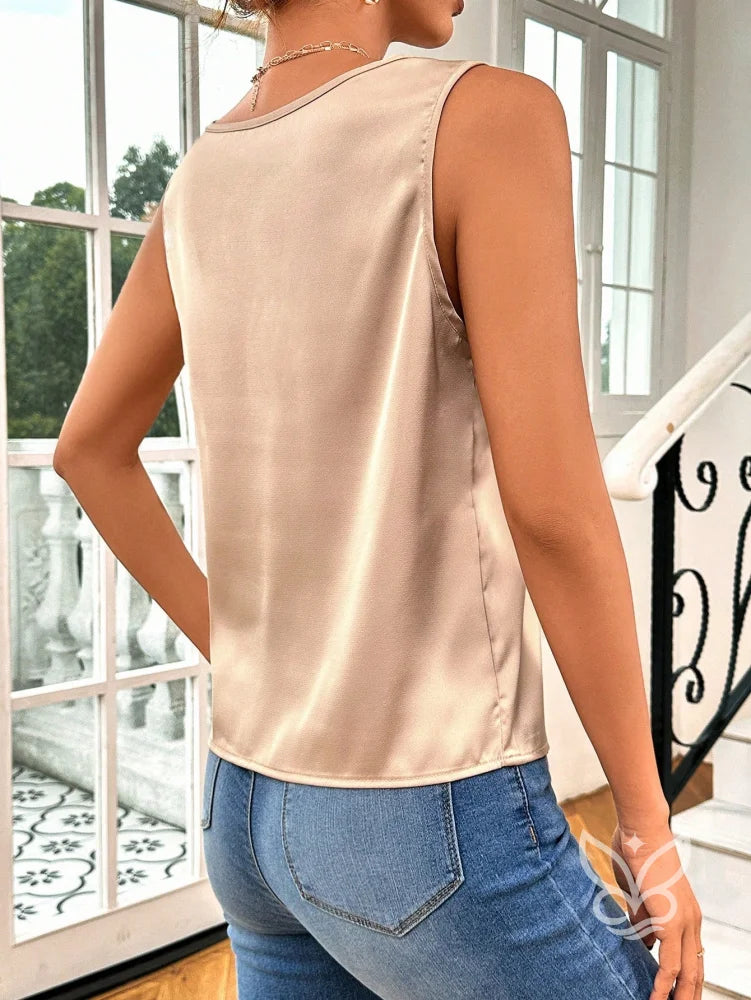 Blusa Em Cetim Com Renda No Decote V Sofisticado Blusa Em Cetim Com Renda No Decote V Sofisticado