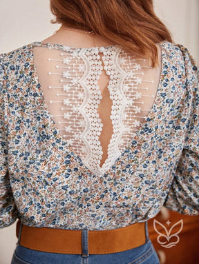 Blusa Floral Com Decote V E Mangas Longas Com Babado Blusa Floral Com Decote V E Mangas Longas Com Babado