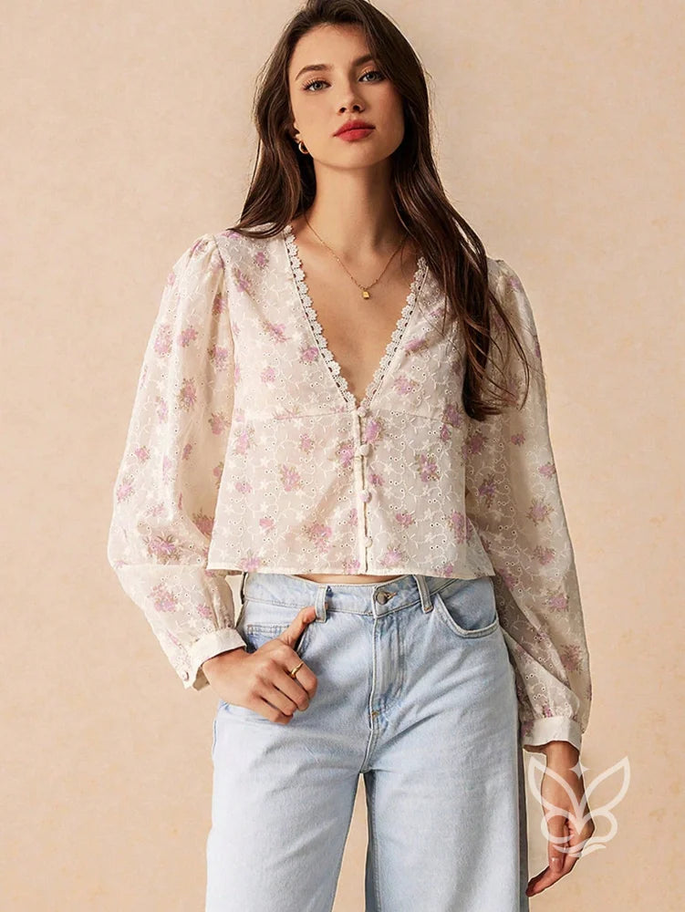 Blusa Floral Com Transparência E Botões Frontais Blusa Floral Com Transparência E Botões Frontais