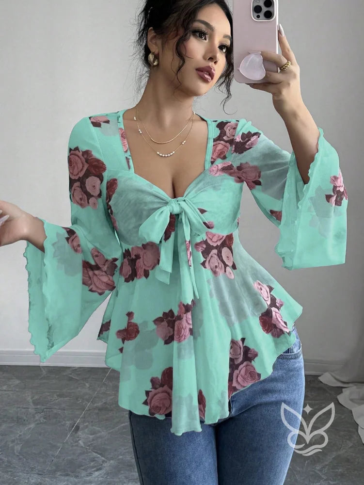 Blusa Floral Transparente Com Manga Flare E Laço Frontal Verde Menta / PP Blusa Floral Transparente Com Manga Flare E