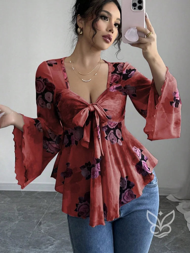Blusa Floral Transparente Com Manga Flare E Laço Frontal Vermelho / PP Blusa Floral Transparente Com Manga Flare E Laço