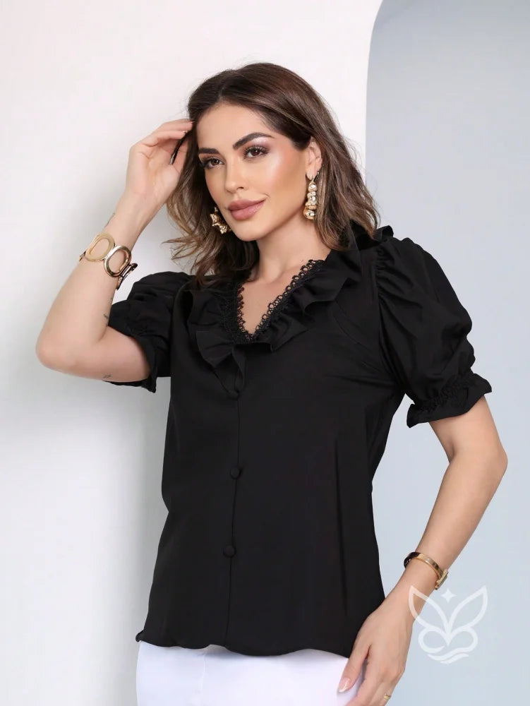 Blusa Formal Com Manga Bufante Curta E Decote V Com Babados Blusa Formal Com Manga Bufante Curta E Decote V Com Babados