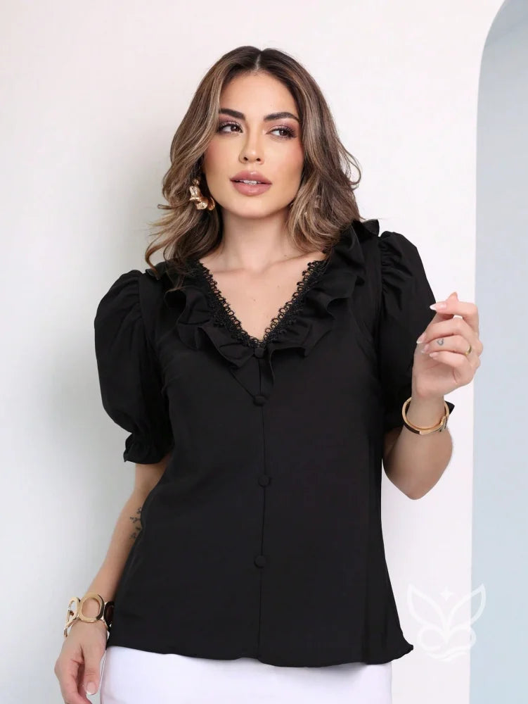 Blusa Formal Com Manga Bufante Curta E Decote V Com Babados Blusa Formal Com Manga Bufante Curta E Decote V Com Babados