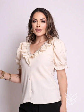 Blusa Formal Com Manga Bufante Curta E Decote V Com Babados Blusa Formal Com Manga Bufante Curta E Decote V Com Babados