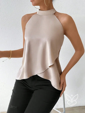 Blusa Frente Única Em Cetim Com Barra Assimétrica Blusa Frente Única Em Cetim Com Barra Assimétrica