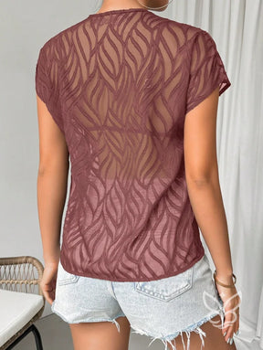 Blusa Jacquard Decote V Com Manga Curta E Caimento Sofisticado Blusa Jacquard Decote V Com Manga Curta E Caimento