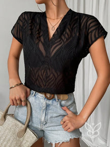 Blusa Jacquard Decote V Com Manga Curta E Caimento Sofisticado Preto / PP Blusa Jacquard Decote V Com Manga Curta E