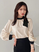 Blusa Manga Bufante Com Gola Alta E Punho Contrastante Damasco / PP Blusa Manga Bufante Com Gola Alta E Punho