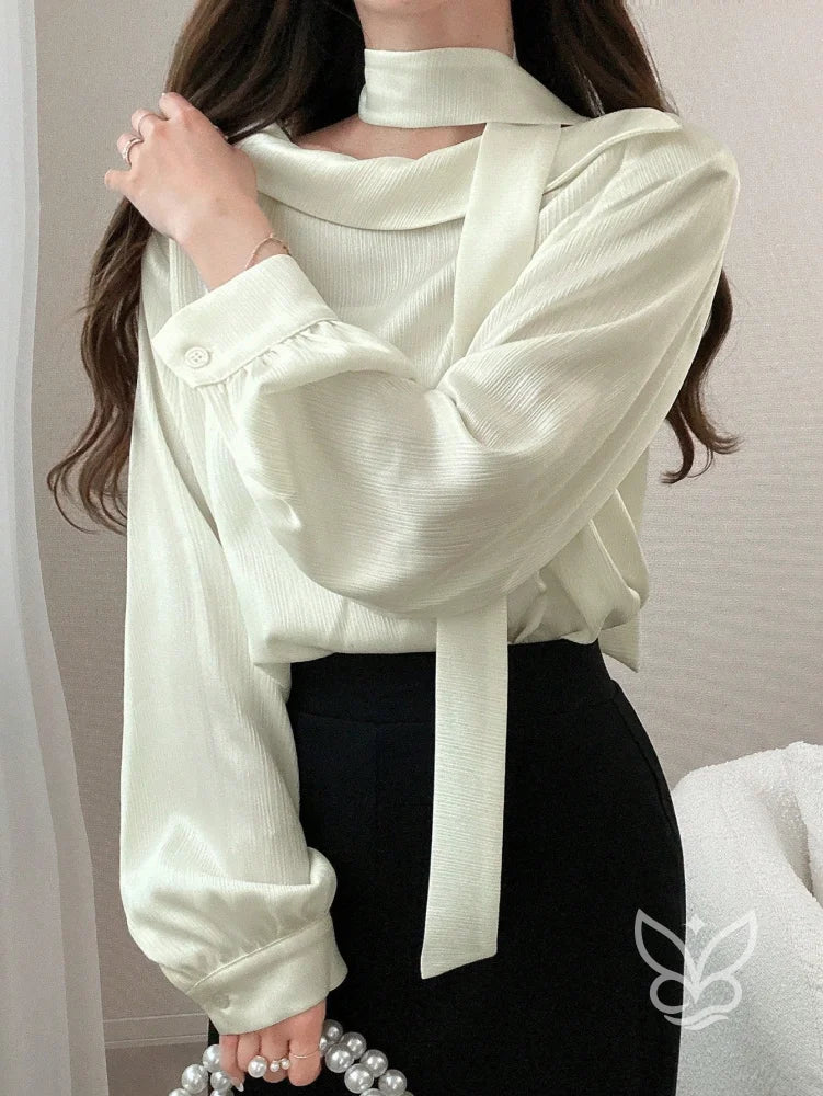 Blusa Manga Bufante Com Gola Laço E Caimento Fluido Blusa Manga Bufante Com Gola Laço E Caimento Fluido