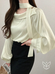 Blusa Manga Bufante Com Gola Laço E Caimento Fluido Damasco / PP Blusa Manga Bufante Com Gola Laço E Caimento Fluido