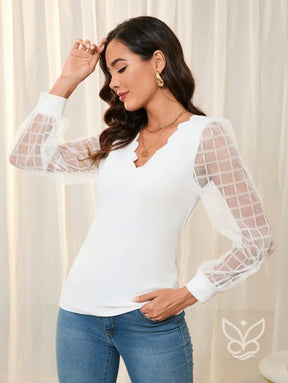 Blusa Manga Bufante Transparente Com Borda De Pérolas Blusa Manga Bufante Transparente Com Borda De Pérolas