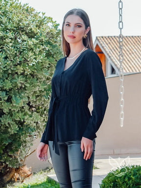 Blusa Manga Longa Com Amarração Na Cintura E Caimento Fluido Blusa Manga Longa Com Amarração Na Cintura E Caimento