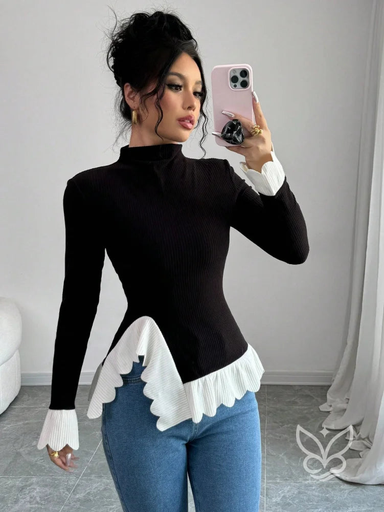 Blusa Manga Longa Com Gola Alta E Barra Assimétrica Preto / PP Blusa Manga Longa Com Gola Alta E Barra Assimétrica