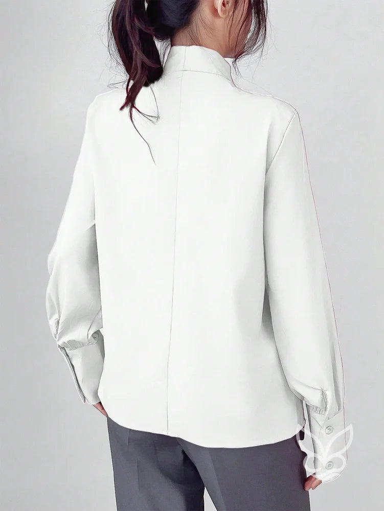 Blusa Manga Longa Com Gola Laço E Caimento Elegante Blusa Manga Longa Com Gola Laço E Caimento Elegante