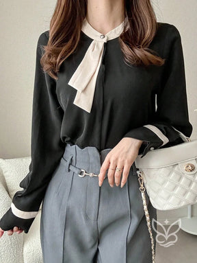 Blusa Manga Longa Com Laço Na Gola E Detalhes Contrastantes Preto / PP Blusa Manga Longa Com Laço Na Gola E Detalhes