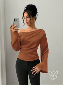 Blusa Ombro a Ombro Com Manga Longa E Cintura Ajustada Castanho / PP Blusa Ombro a Ombro Com Manga Longa E Cintura