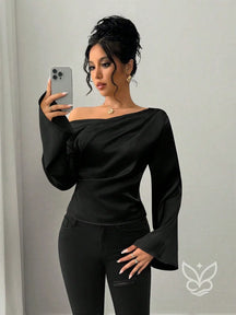 Blusa Ombro a Ombro Com Manga Longa E Cintura Ajustada Preto / PP Blusa Ombro a Ombro Com Manga Longa E Cintura Ajustada