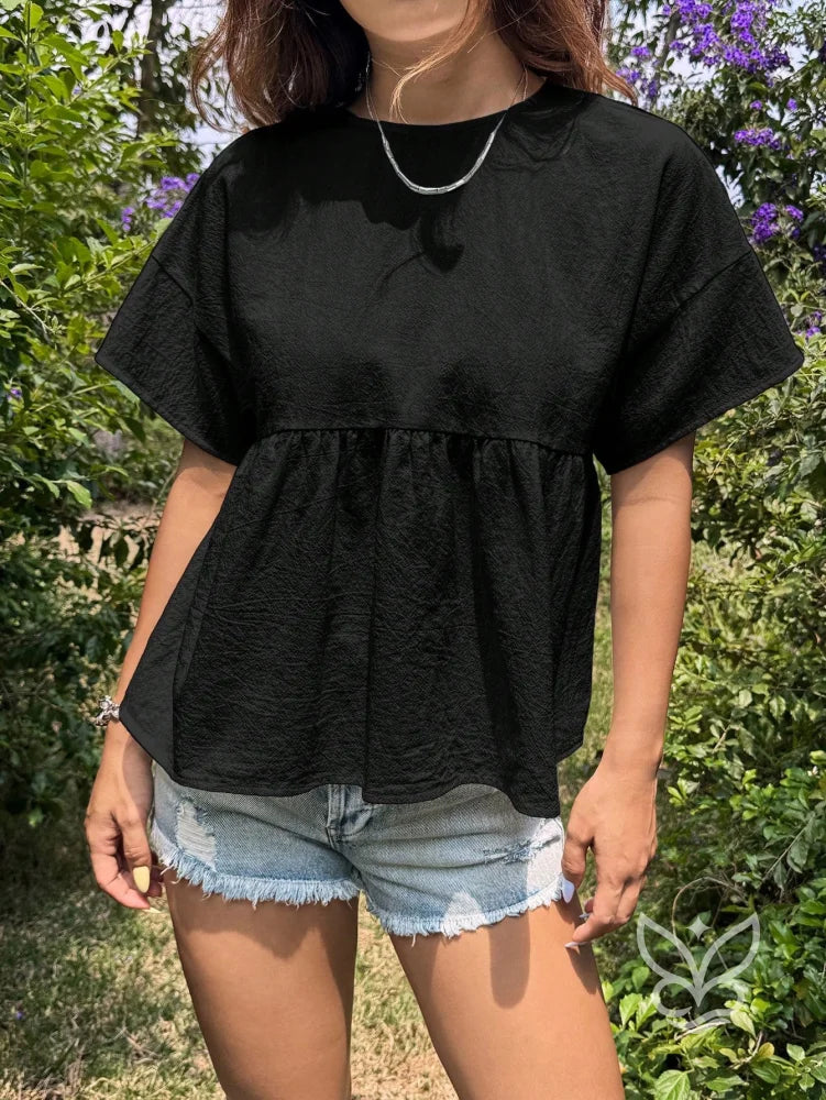 Blusa Peplum com Caimento Solto e Gola Redonda Blusa Peplum com Caimento Solto e Gola Redonda