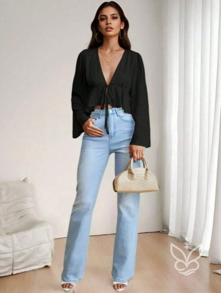 Blusa Peplum Com Mangas Bufantes E Amarração Frontal Blusa Peplum Com Mangas Bufantes E Amarração Frontal
