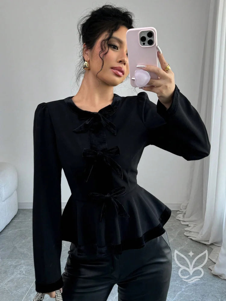 Blusa Peplum De Veludo Com Babados Na Barra E Manga Longa Blusa Peplum De Veludo Com Babados Na Barra E Manga Longa