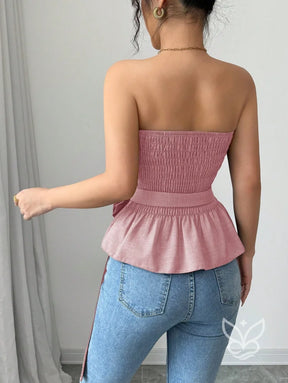 Blusa Peplum Minimalista Com Manga Bufante E Caimento Solto Blusa Peplum Minimalista Com Manga Bufante E Caimento Solto