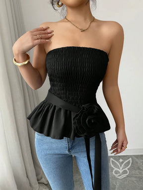 Blusa Peplum Minimalista Com Manga Bufante E Caimento Solto Blusa Peplum Minimalista Com Manga Bufante E Caimento Solto