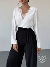 Blusa Renda Com Decote Profundo E Manga Longa Delicada Branco / PP Blusa Renda Com Decote Profundo E Manga Longa