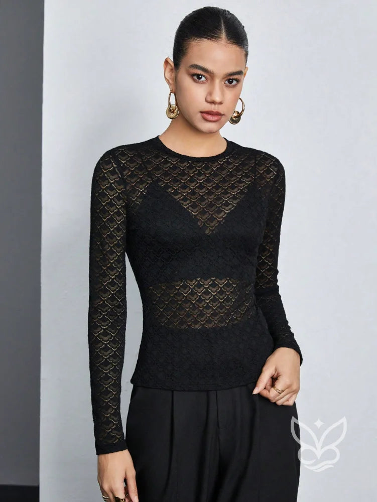 Blusa Renda Com Gola Redonda E Manga Longa Elástica Blusa Renda Com Gola Redonda E Manga Longa Elástica