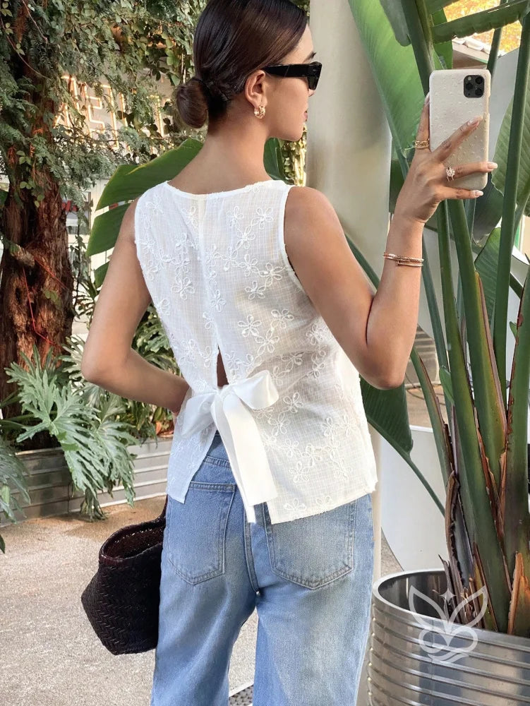 Blusa Sem Manga Com Costas Abertas E Amarração Delicada Branco / PP Blusa Sem Manga Com Costas Abertas E Amarração
