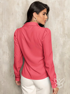 Blusa Social com Manga Longa e Leve Volume nos Ombros Blusa Social com Manga Longa e Leve Volume nos Ombros
