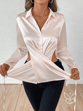 Blusa Transpassada Em Cetim Com Cintura Marcada E Gola Champanhe / PP Blusa Transpassada Em Cetim Com Cintura Marcada E