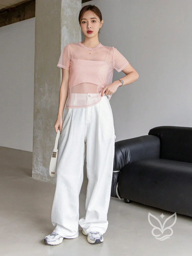Blusa Tule Com Gola Redonda Manga Curta E Caimento Leve Blusa Tule Com Gola Redonda Manga Curta E Caimento Leve