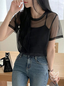 Blusa Tule Com Gola Redonda Manga Curta E Caimento Leve Preto / PP Blusa Tule Com Gola Redonda Manga Curta E Caimento