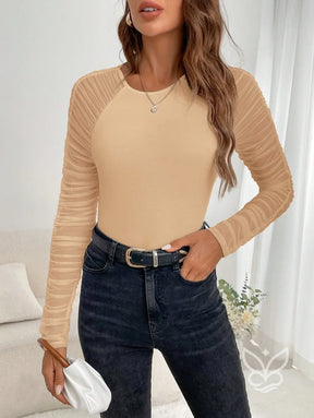 Blusa Tule Com Mangas Raglan Franzidas E Detalhes Contrastantes Blusa Tule Com Mangas Raglan Franzidas E Detalhes