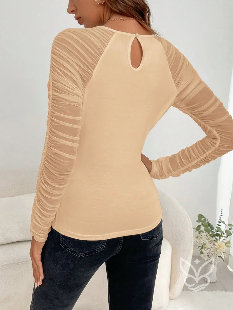 Blusa Tule Com Mangas Raglan Franzidas E Detalhes Contrastantes Blusa Tule Com Mangas Raglan Franzidas E Detalhes
