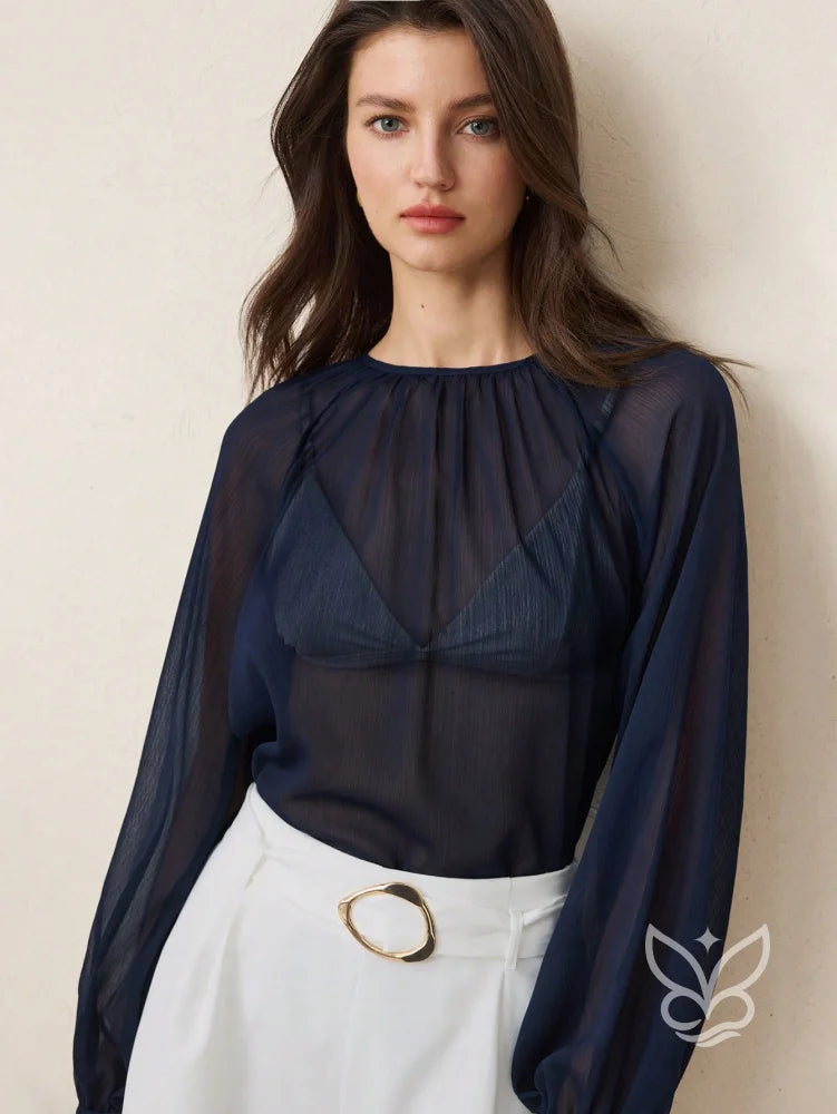 Blusa Tule Plissada Com Mangas Lanterna E Caimento Solto Azul Marinho / PP Blusa Tule Plissada Com Mangas Lanterna E
