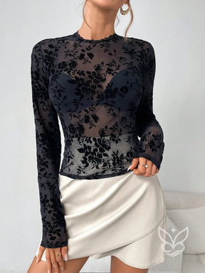 Blusa Tule Rendada Com Manga Curta E Transparência Delicada Blusa Tule Rendada Com Manga Curta E Transparência Delicada