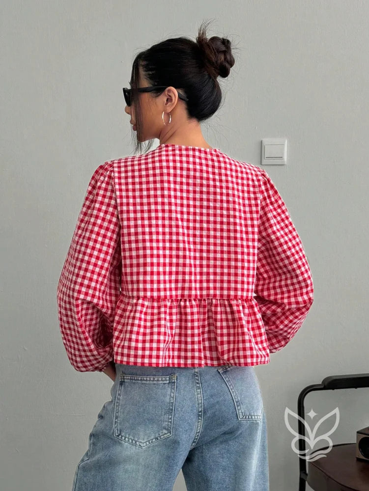 Blusa Xadrez com Laços Frontais e Barra Peplum Charmosa Blusa Xadrez com Laços Frontais e Barra Peplum Charmosa