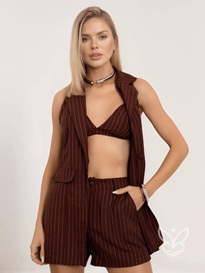 Conjunto Alfaiataria 3 Peças Com Blazer Top E Shorts Listrado Conjunto Alfaiataria 3 Peças Com Blazer Top E Shorts
