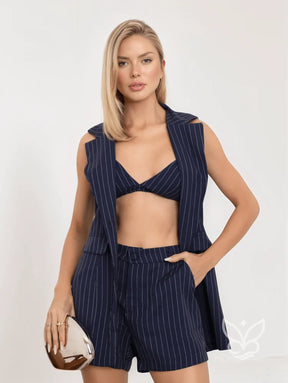 Conjunto Alfaiataria 3 Peças Com Blazer Top E Shorts Listrado Conjunto Alfaiataria 3 Peças Com Blazer Top E Shorts