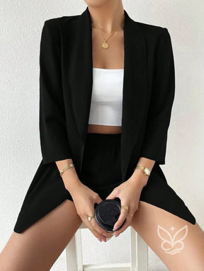 Conjunto Alfaiataria Com Blazer Encorpado E Shorts Clássico Conjunto Alfaiataria Com Blazer Encorpado E Shorts Clássico