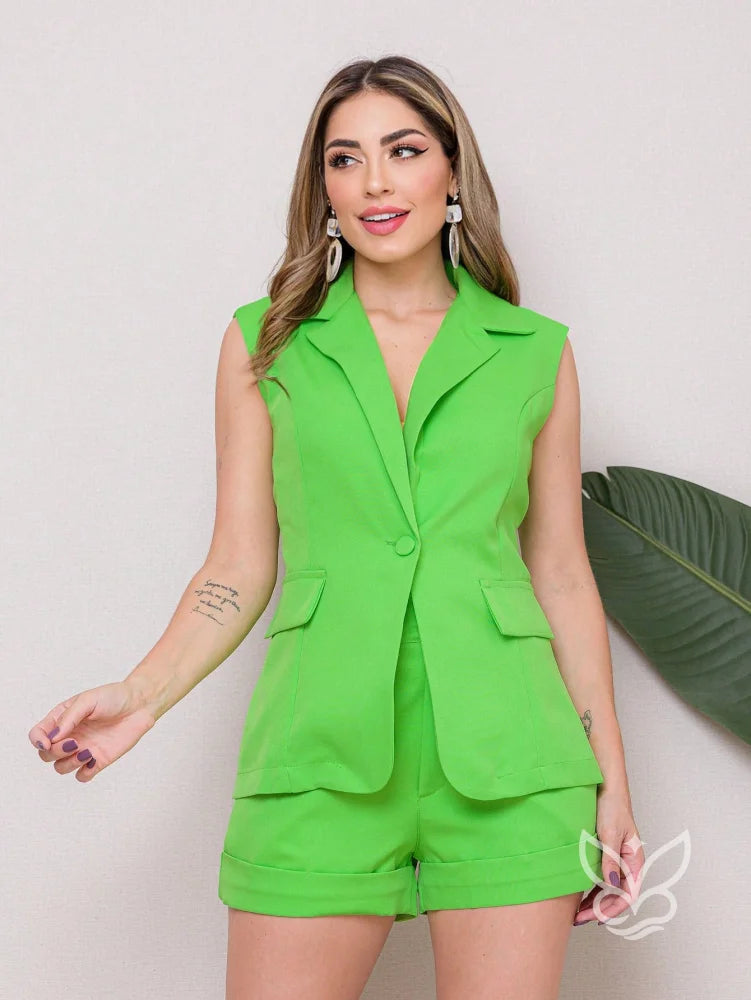 Conjunto Alfaiataria Com Blazer Sem Mangas E Shorts Elegante Verde / PP Conjunto Alfaiataria Com Blazer Sem Mangas E