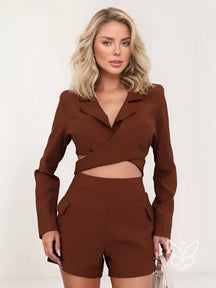 Conjunto Alfaiataria Com Blazer Transpassado E Shorts Marrom / PP Conjunto Alfaiataria Com Blazer Transpassado E Shorts