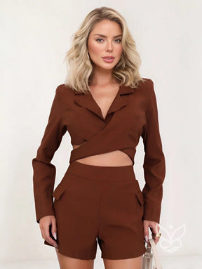 Conjunto Alfaiataria Com Blazer Transpassado E Shorts Marrom / PP Conjunto Alfaiataria Com Blazer Transpassado E Shorts