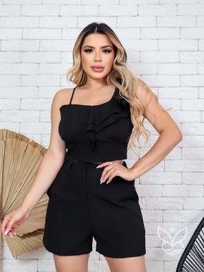 Conjunto Alfaiataria Com Blusa Com Babados E Shorts Ajustados Conjunto Alfaiataria Com Blusa Com Babados E Shorts