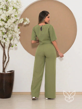 Conjunto Alfaiataria Com Blusa Manga Curta E Calça Pantalona Flare Conjunto Alfaiataria Com Blusa Manga Curta E Calça