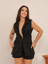 Conjunto Alfaiataria Com Colete Sem Manga E Shorts Ajustados Preto / PP Conjunto Alfaiataria Com Colete Sem Manga E