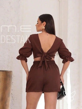 Conjunto Alfaiataria Com Cropped Manga Bufante E Saia Curta Ajustada Conjunto Alfaiataria Com Cropped Manga Bufante E