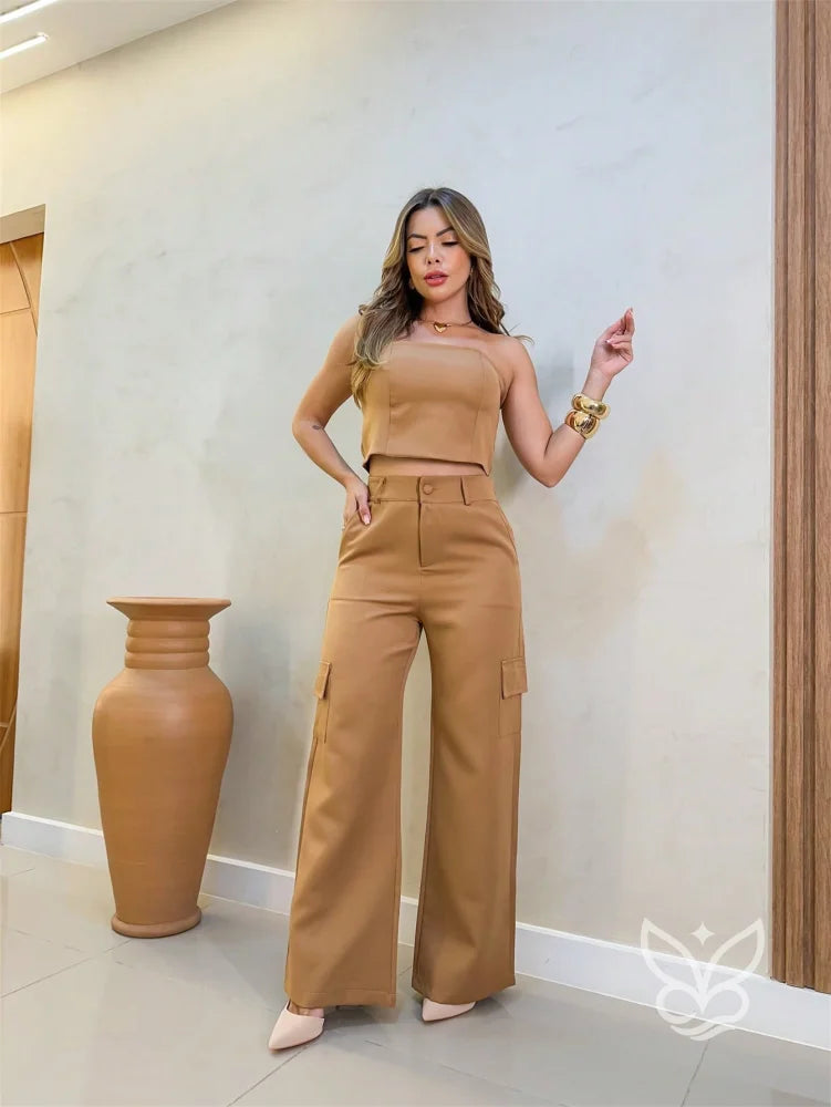 Conjunto Alfaiataria Com Top Cropped E Calça Pantalona Com Bolsos Caqui / PP Conjunto Alfaiataria Com Top Cropped E